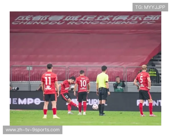 成都蓉城严鼎皓中路策动进攻：从中轴线到制胜一击